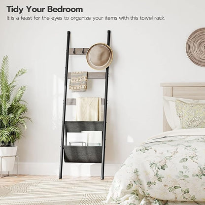 HOOBRO Blanket Ladder, 5 Tier Towel Rack, 17.3" L x 63" H, Wall-Leaning Blanket Rack for Living Room, Decorative Ladder with 4 Hooks and Magazine Pocket, Greige BG32CJ01