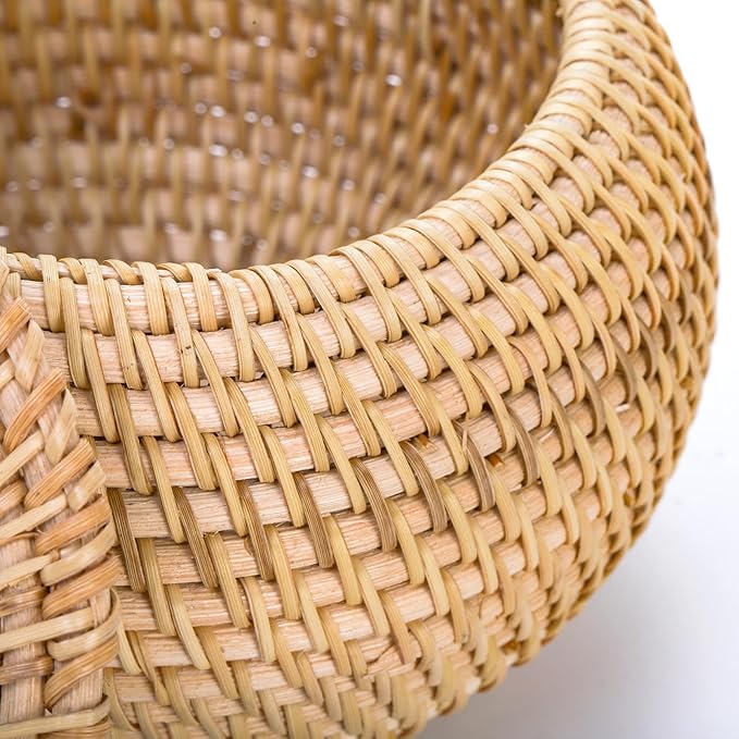 Small Rattan Basket Box with Lid, Round Handmade Woven Storage Basket, Multi-purpose Wicker Bowl Decorative Organizer for Shelf, Home, Bathroom Decor
